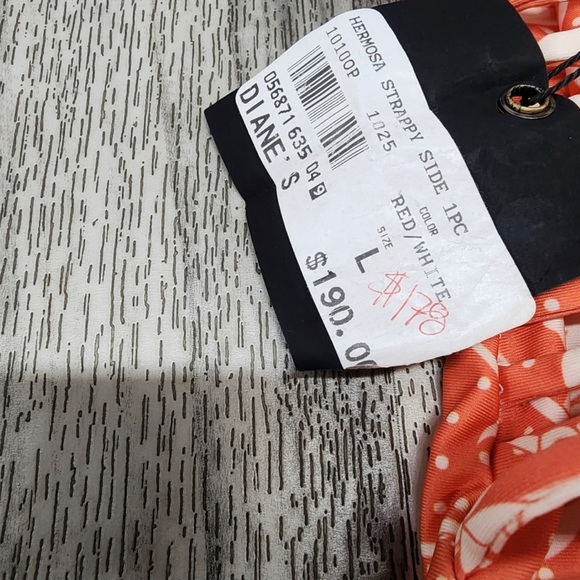 $90 (SW-3) Stone Cold Fox Swimsuit
Mystique Sandals & Hat - Picture 4 of 4